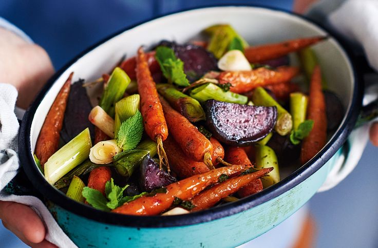 Vegetarian Christmas Dinner - theskinnyfoodco