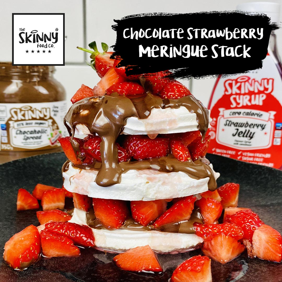 Sjokolade Strawberry Meringue Stack - theskinnyfoodco