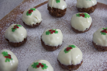 Prăjituri Krispie cu orez de Crăciun - theskinnyfoodco