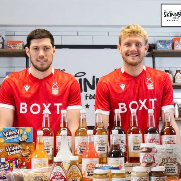 Igralci Nottingham Forest sodelujejo v izzivih Skinny Food Co - theskinnyfoodco