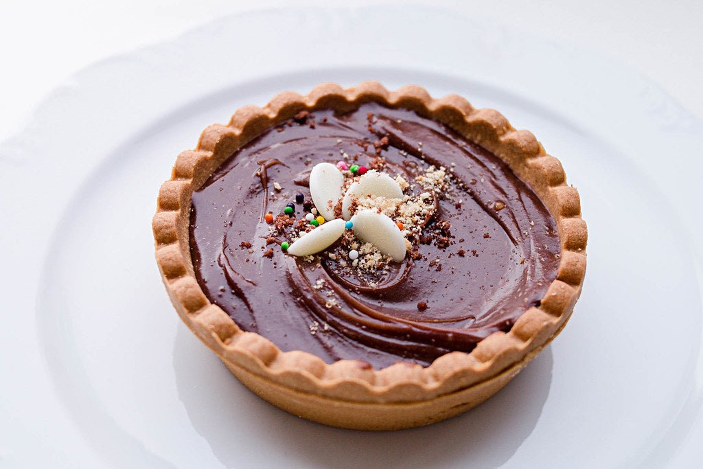 The Best Chocolate Hazelnut Tartlets - theskinnyfoodco