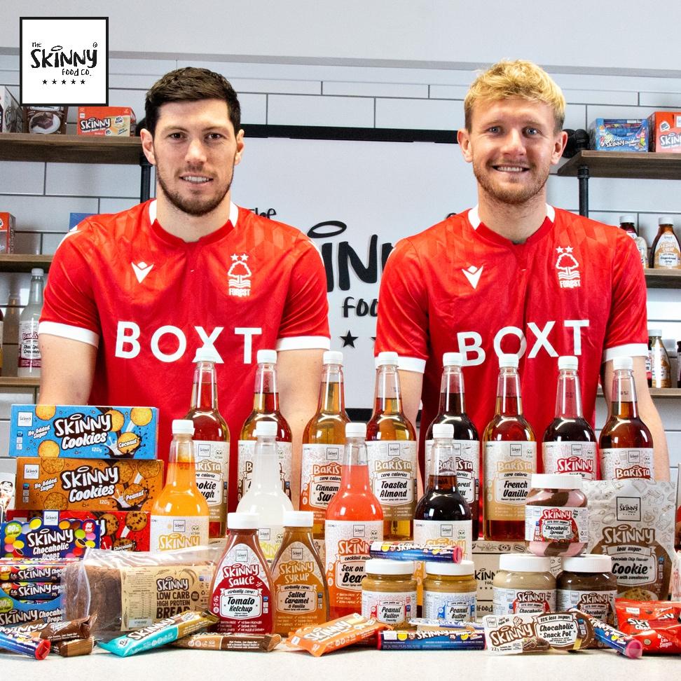 „Skinny Food Co“ skelbia partnerystę su „Nottingham Forest“ – „theskinnyfoodco“.