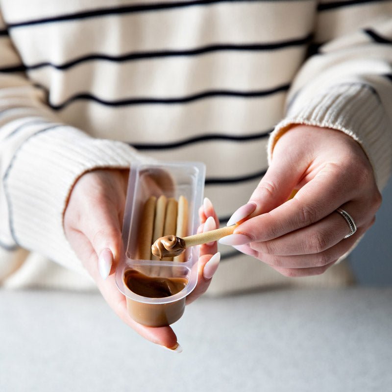 Salted Caramel Skinny Chocaholic Snack Pot Case - 15 x 22g - theskinnyfoodco